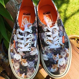 Cat Vans